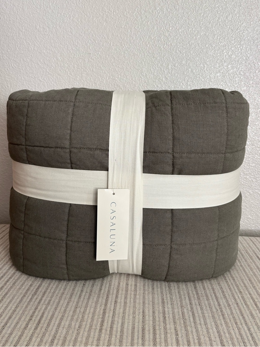 NWT King Plus Heavyweight Linen Blend Quilt Olive Green - Casaluna